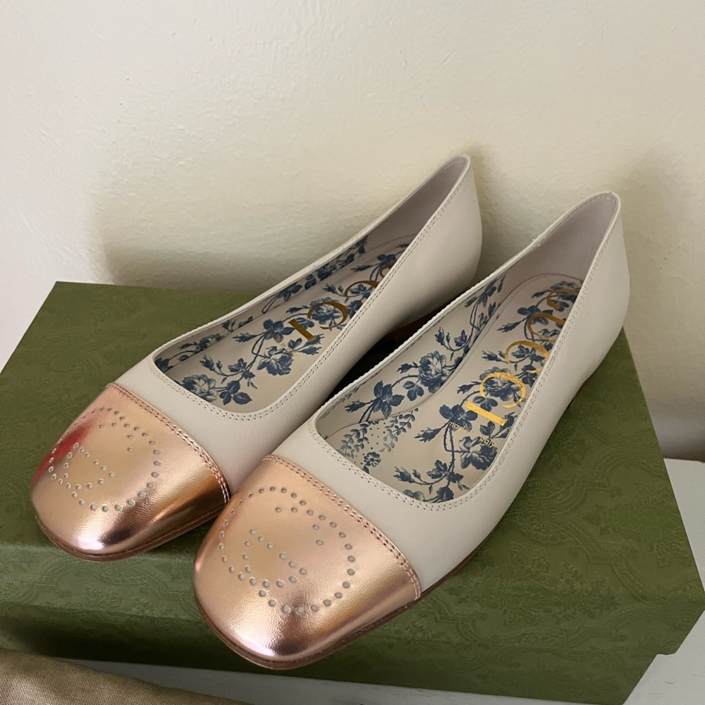 NIB Gucci Women's Leather Ballet Flat Mystic White Shoes Size 37.5 US 7-7.5. - Picture 2 of 9